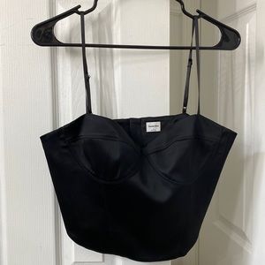 Aritzia Sunday Best (L) bustier crop!